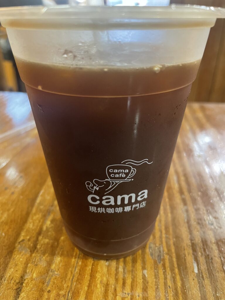 camacafeのブラックコーヒーの写真